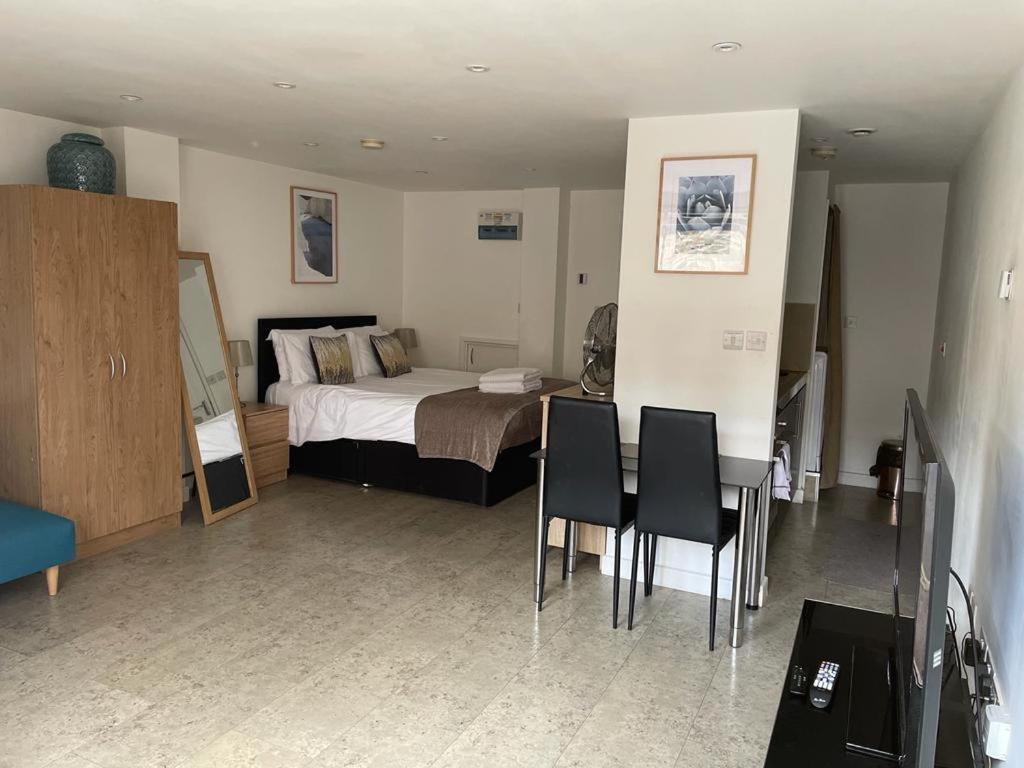 Koala & Tree - Big Studio At The Heart Of Cambridge - Short Lets & Serviced Accommodation Exterior photo